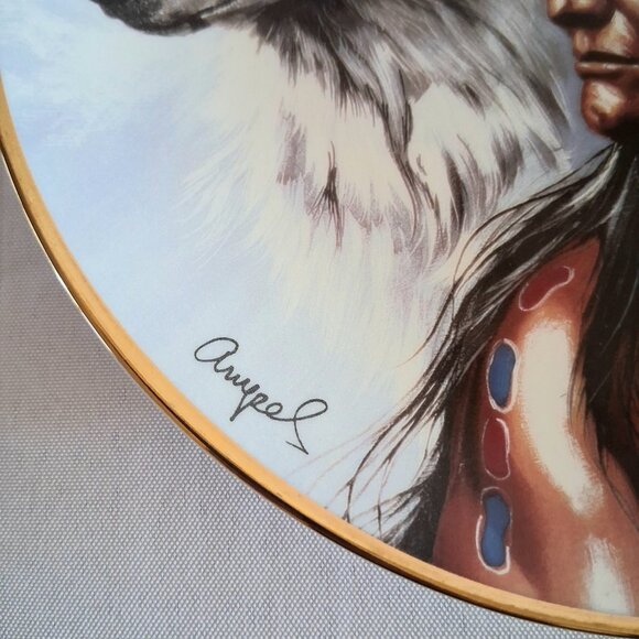 Franklin Mint Heirloom Recommendation "Spirit of The White Wolf" Plate - Picture 2 of 10